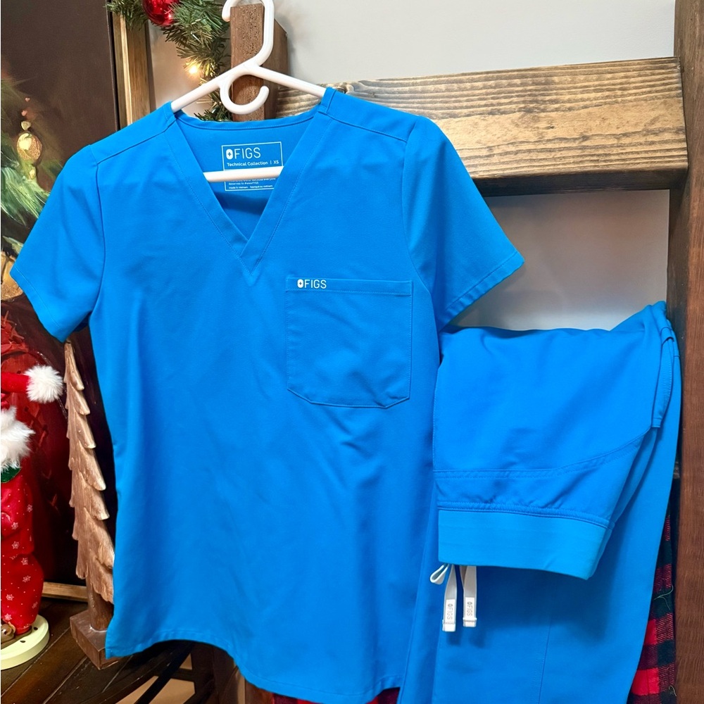 Figs Bright Blue Medical Scrubs